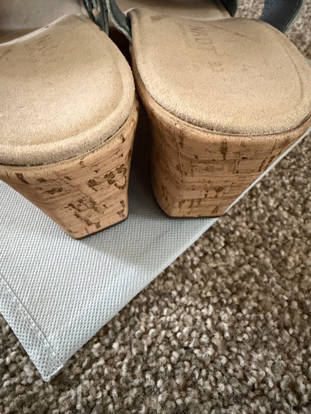 Naot Caveran Cork Wedge Sage Green Sandal. Worn Once. Excellent Condition! - Picture 4 of 9